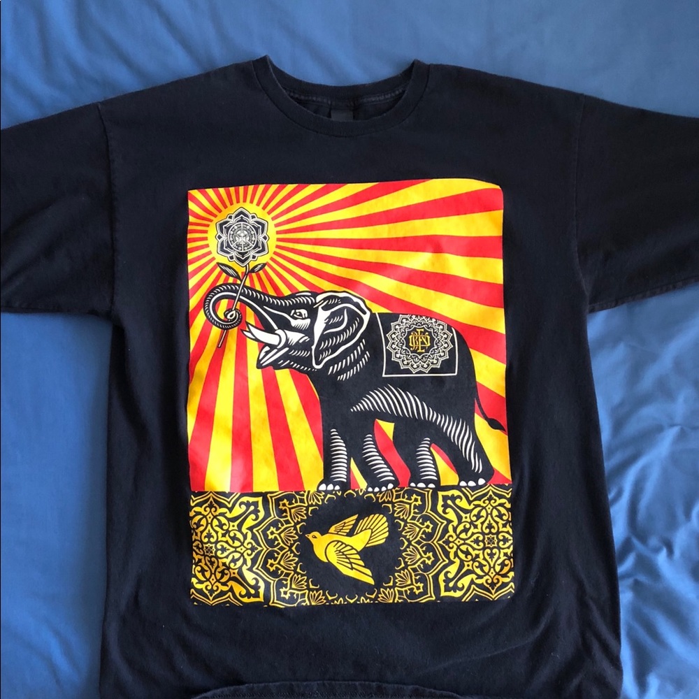 Obey Elephant shirt size L